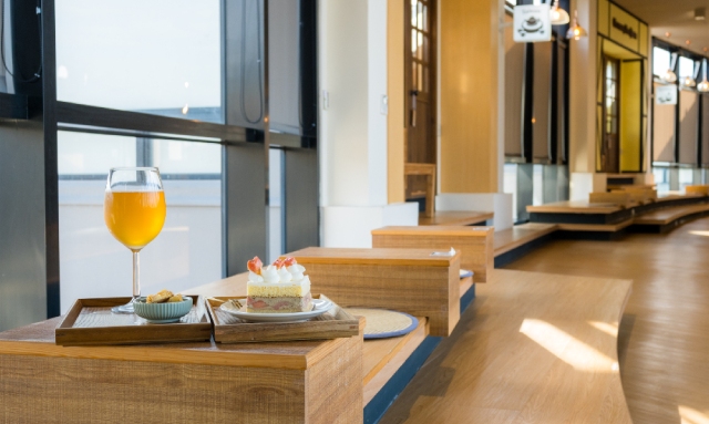 East Queen Anne Apartment | Spacious Modern Apartment in Queen Anne